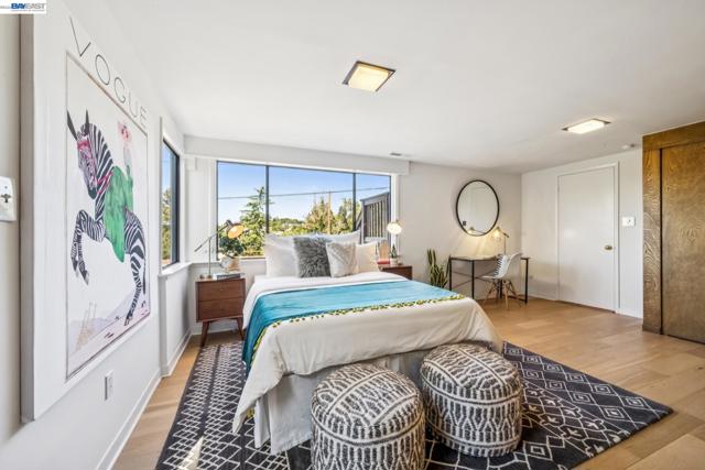 Image 46 of 60 For 491 Vincente Avenue