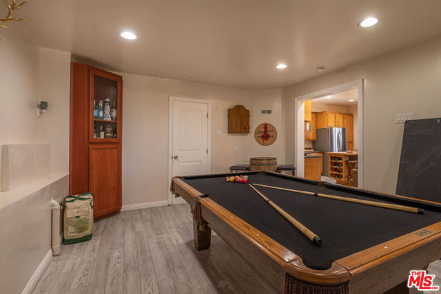817 Grass Valley Road, Lake Arrowhead CA: https://media.crmls.org/mediaz/3701ee81-901a-4d72-89f6-39bb3ed44a29.jpg
