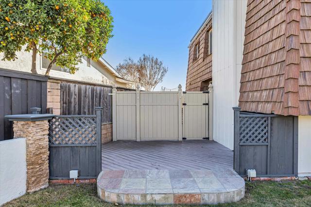 Image 42 of 48 For 8160 Laurelridge Rd