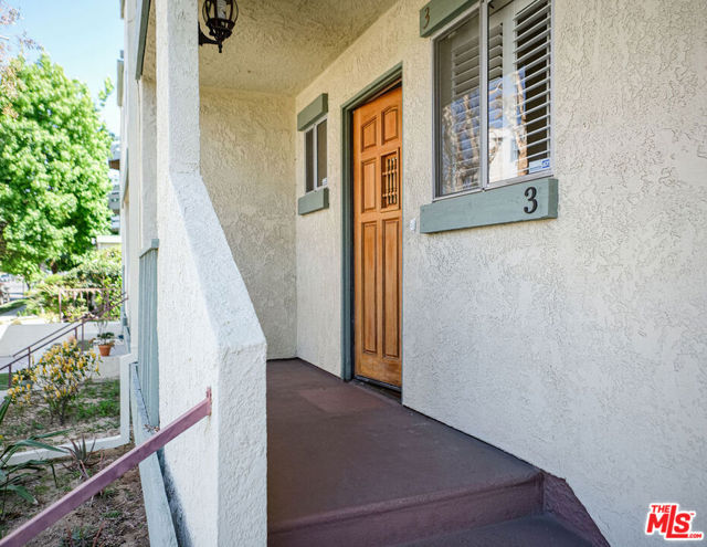 1818 Butler Avenue, Los Angeles CA: https://media.crmls.org/mediaz/370289f4-7544-4e1f-8934-8698775b9186.jpg