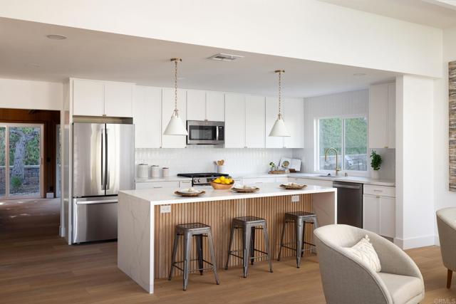 Detail Gallery Image 7 of 39 For 310 Oakbranch Dr, Encinitas,  CA 92024 - 3 Beds | 2 Baths