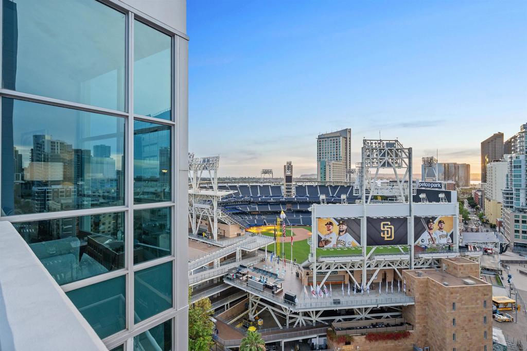 253 10th Ave - photo 3