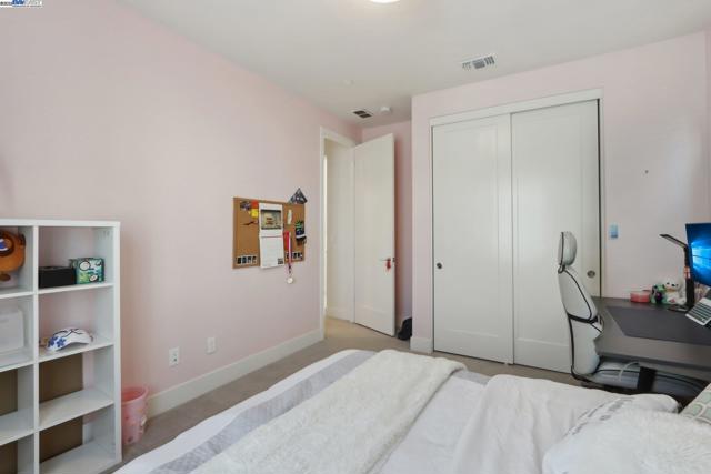 5623 Central Pkwy, Dublin CA: https://media.crmls.org/mediaz/37067f5c-69f6-4e2d-9ac6-1e32da29bc61.jpg