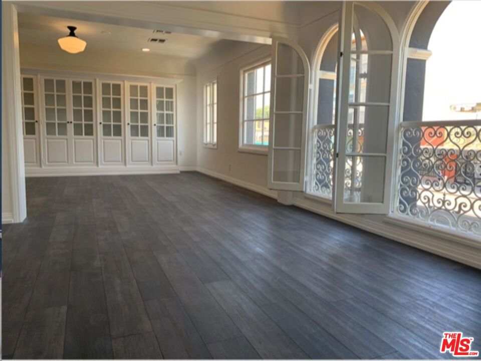 619 S La Brea Avenue #2nd Floor