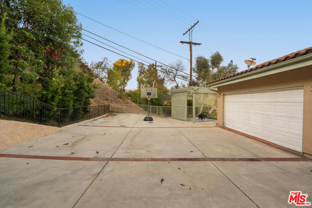2447 Norwalk Avenue, Los Angeles CA: https://media.crmls.org/mediaz/370853a0-1aec-4f81-af2e-c33d50a294d6.jpg