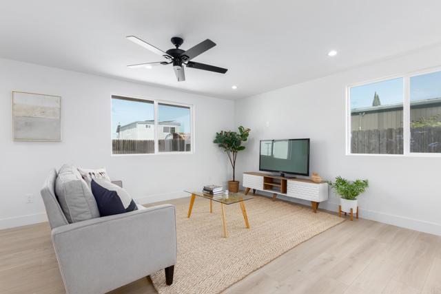 748 Alveda Avenue, El Cajon CA: https://media.crmls.org/mediaz/37092ce9-1760-45cb-87fc-3c220ed669b7.jpg