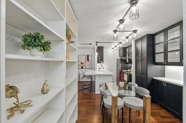 381 Half Moon Lane, Daly City CA: https://media.crmls.org/mediaz/37095d24-c31a-4019-b10e-141c100c34d5.jpg