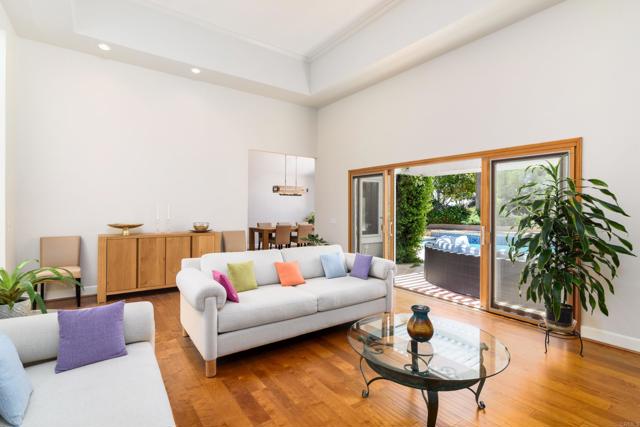 341 Pico De La Loma, Escondido CA: https://media.crmls.org/mediaz/3709886a-71f5-42b9-a78e-1b2971939ff2.jpg