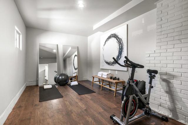 609 Fallon Avenue, San Mateo CA: https://media.crmls.org/mediaz/3709a441-1700-4070-ab9c-e1c0655d20f0.jpg