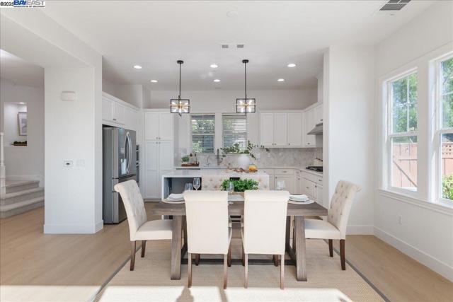 4206 Sunset View Dr, Dublin CA: https://media.crmls.org/mediaz/3709f563-55b1-44be-9811-b664deb17a31.jpg