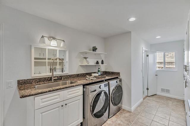 1081 Oak Street, Hollister CA: https://media.crmls.org/mediaz/370a9a74-5d37-497d-9d77-98f93c4b488e.jpg