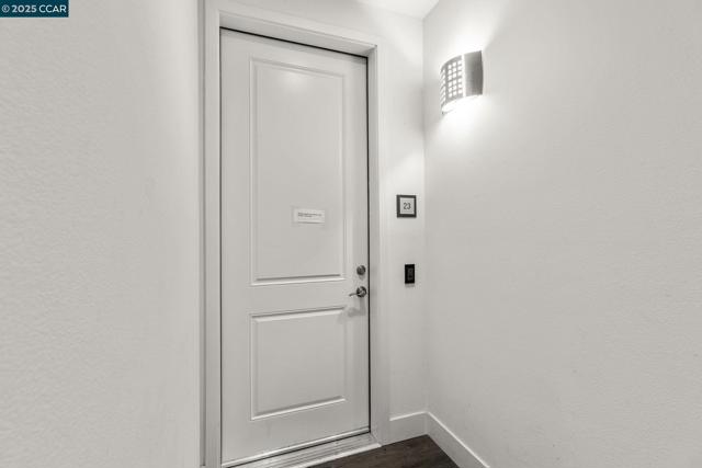 320 Riesling Ave, Milpitas CA: https://media.crmls.org/mediaz/370ab67a-1794-4567-83a0-341a2a22198b.jpg