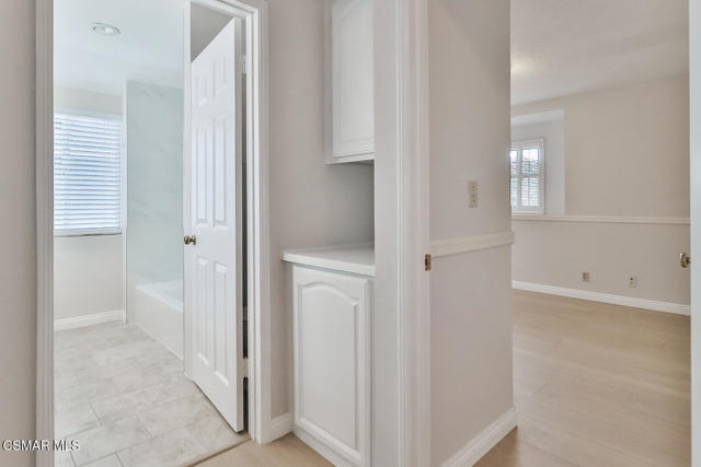 29153 Oakpath Drive, Agoura Hills CA: https://media.crmls.org/mediaz/370ad229-1a89-4b29-bebd-a3519db52e32.jpg