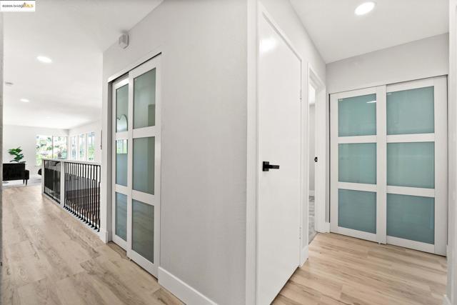 3459 Pinewood Dr, Hayward CA: https://media.crmls.org/mediaz/370c5333-26be-4f6f-804f-784ad76ce96c.jpg