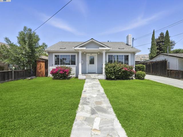 80 Pickford Ave, San Jose CA: https://media.crmls.org/mediaz/370d02ea-891b-41fb-b7e8-2c6d1c49d351.jpg