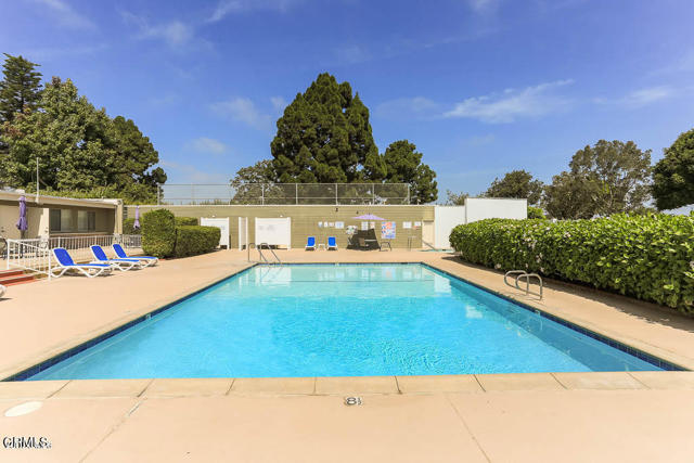 163 E Bowling Green, Port Hueneme CA: https://media.crmls.org/mediaz/370d17e4-1d7b-48e7-87b0-69b63e14bec7.jpg