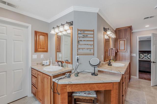 19225 Reavis Way, Salinas CA: https://media.crmls.org/mediaz/370de997-0e4d-49ff-a0ed-618fd7e0916d.jpg