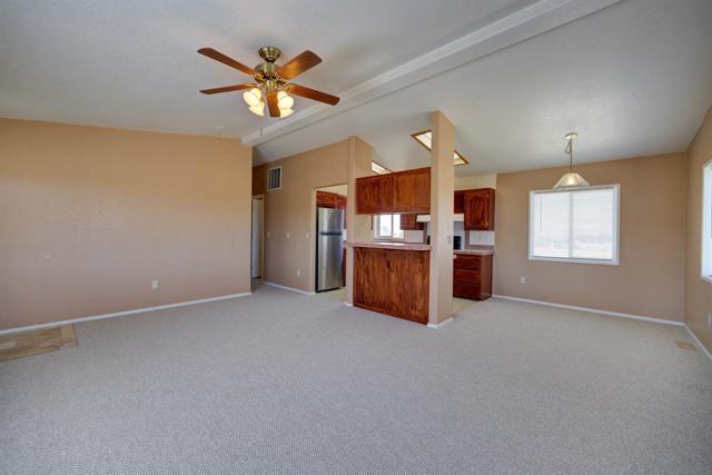 5720 Vista Serrano Way, Paso Robles CA: https://media.crmls.org/mediaz/370e65a4-432d-4939-b912-48e32d8e4d43.jpg