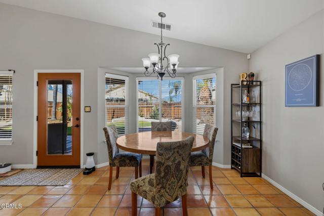 Detail Gallery Image 21 of 49 For 12614 Grand Teton Dr, Bakersfield,  CA 93312 - 4 Beds | 3 Baths