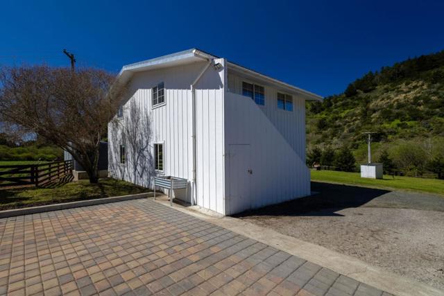 840 Frenchmans Creek Road, Half Moon Bay CA: https://media.crmls.org/mediaz/370f7981-14da-4e41-9c60-fcce05ee7b80.jpg
