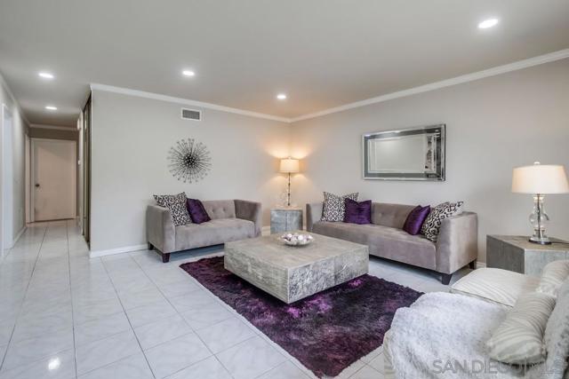 15380 Via La Gitano, Poway CA: https://media.crmls.org/mediaz/370fb5a8-1c88-4f23-8ac4-bf2868d3c2b9.jpg