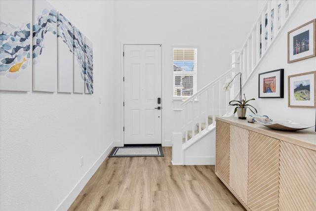 273 Skyview Drive, Marina CA: https://media.crmls.org/mediaz/37103672-068a-4b69-b897-f808306b054d.jpg