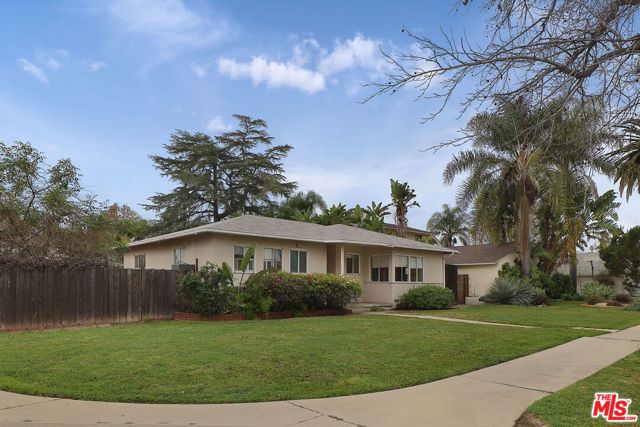 7001 Bianca Avenue photo 3