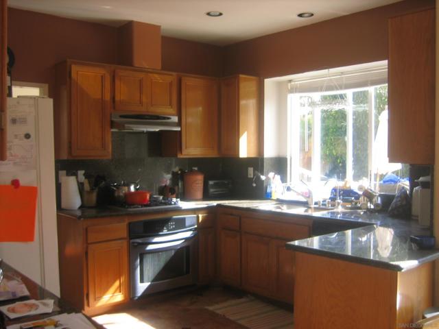 11342 Village ridge Rd, San Diego CA: https://media.crmls.org/mediaz/371255aa-f9e8-4ebb-a9b1-e2465f46d22a.jpg