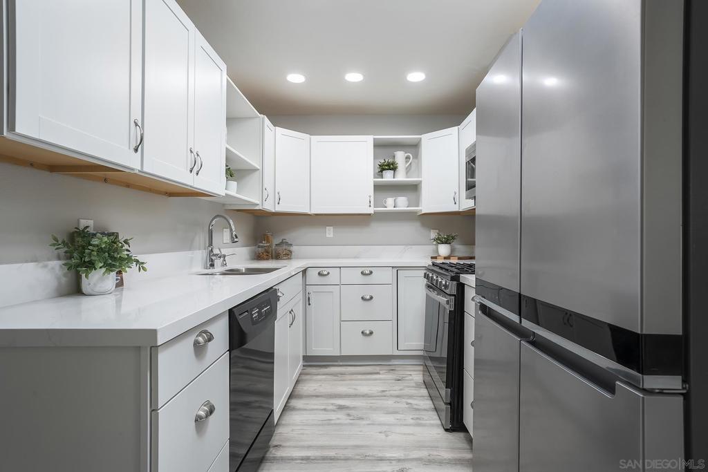 4242 Loma Riviera - photo 20