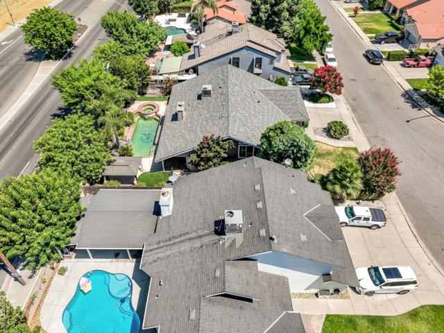 4025 Santa Maria Place, Turlock CA: https://media.crmls.org/mediaz/3713a28c-357f-40a5-b58a-b026305f43b7.jpg