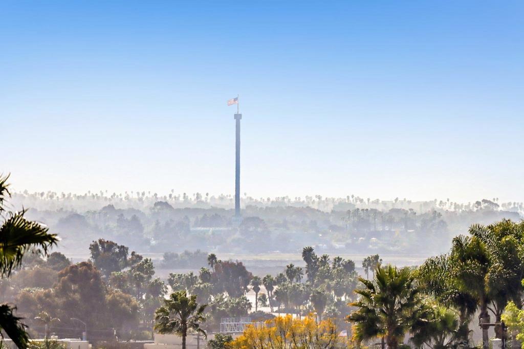 https://media.crmls.org/mediaz/37144e63-ffd1-4c39-b20d-2aaebb81726e.jpg?preset=X-Large