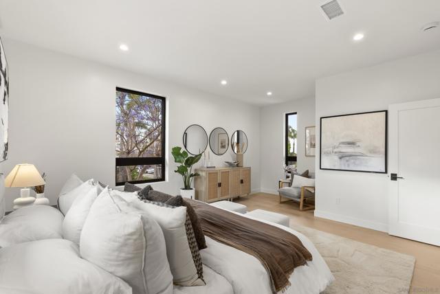 Image 27 of 46 For 1375 Pacific Beach Dr.