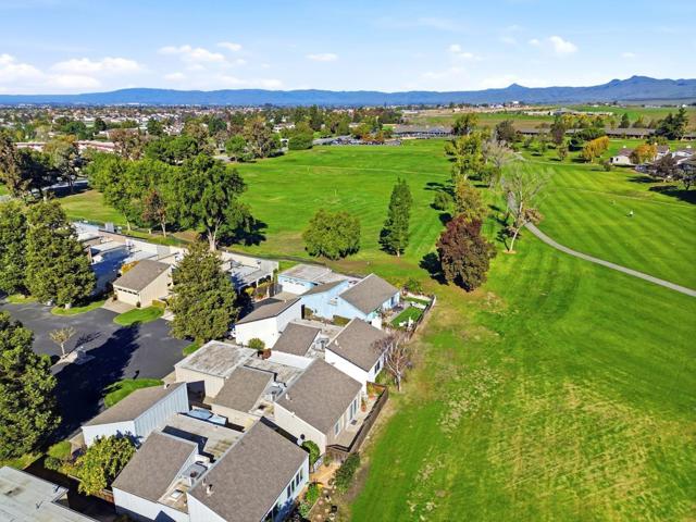 304 Ridgemark Drive, Hollister CA: https://media.crmls.org/mediaz/3715dbdf-c52c-4ac2-89d4-e7d299cf3b18.jpg