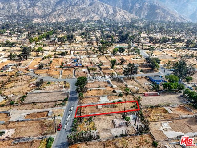2970 Emerson Way, Altadena CA: https://media.crmls.org/mediaz/37161109-10c6-41f8-852c-9a5cc66860ac.jpg