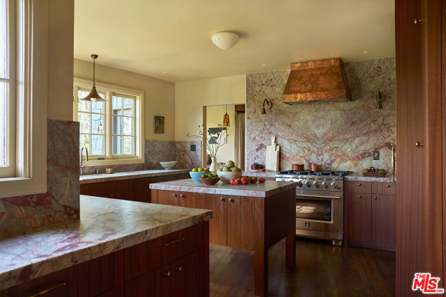 Image 9 of 35 For 1960 Escarpa Drive