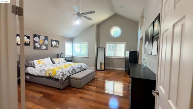 2270 Tamarisk Ct, Discovery Bay CA: https://media.crmls.org/mediaz/3717fdbb-0d08-491c-a324-310a49b4575b.jpg