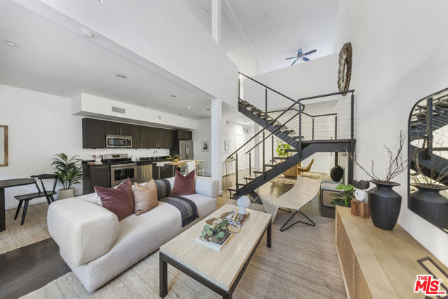 4111 W Sunset Blvd #111, Los Angeles, CA 90029