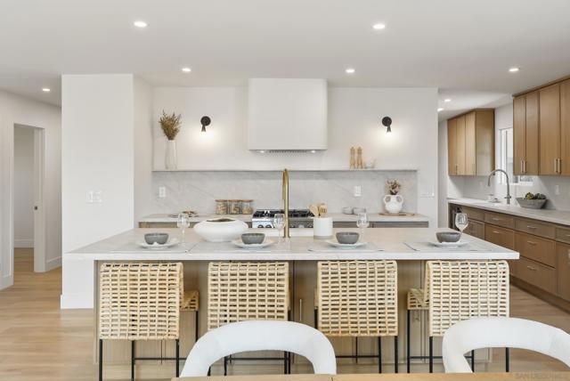4543 Moraga Ave, San Diego CA: https://media.crmls.org/mediaz/3718e576-1f23-40eb-b365-c4e1cc10194c.jpg