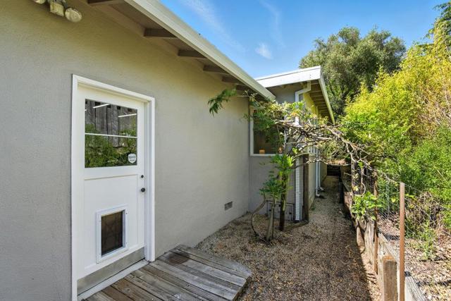 1884 Randall Road, San Mateo CA: https://media.crmls.org/mediaz/371949d4-5161-4868-975a-73e5ef01cae8.jpg
