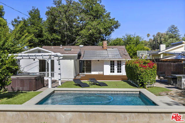 4949 San Feliciano Drive, Woodland Hills CA: https://media.crmls.org/mediaz/371a9268-5464-4d9d-8909-dc417f275b3a.jpg