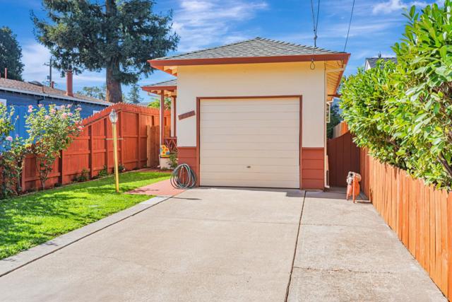 250 San Carlos Avenue, Redwood City CA: https://media.crmls.org/mediaz/371bdb60-8eee-48cc-8dcd-f8a9632b045e.jpg