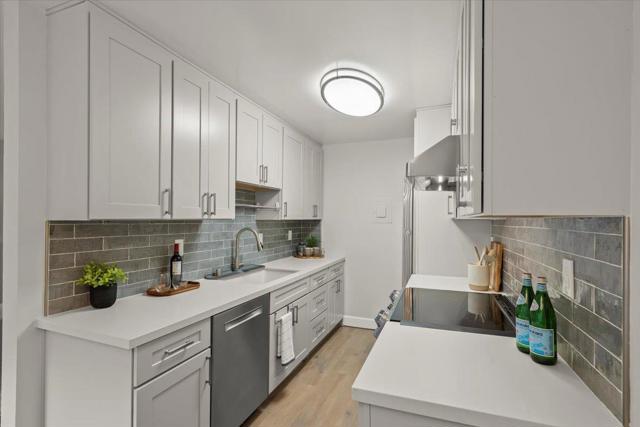 2466 W Bayshore Road, Palo Alto CA: https://media.crmls.org/mediaz/371c1f68-fe03-42a2-aef5-30b5bd414ab2.jpg