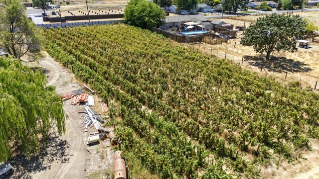 947 Yuba Drive, Santa Rosa CA: https://media.crmls.org/mediaz/371c3cc5-3aa0-4dd8-8005-778c0857a54b.jpg