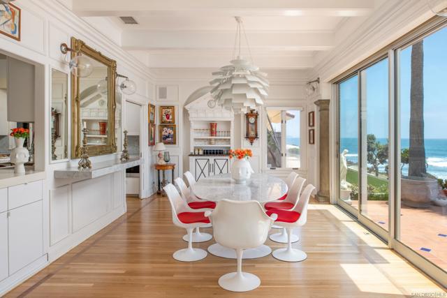 5143 Shore Drive, Carlsbad CA: https://media.crmls.org/mediaz/371c408a-3c64-41ed-8757-25cd2167ed9d.jpg