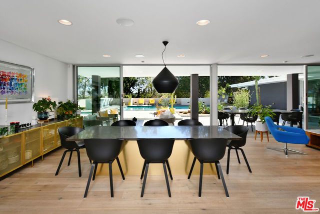 20150 Delita Drive, Woodland Hills CA: https://media.crmls.org/mediaz/371c490e-0390-4f47-ba47-5600665d3583.jpg