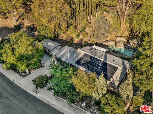 7170 Deveron Ridge Road, West Hills CA: https://media.crmls.org/mediaz/371cc628-c054-4adc-b535-2e6cd6262cd6.jpg