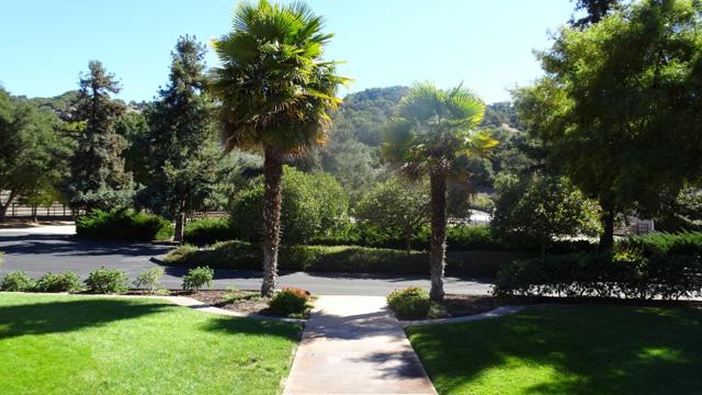 529 Corral De Tierra Road, Salinas CA: https://media.crmls.org/mediaz/371d1171-278b-42b5-b932-39c7c6c50401.jpg