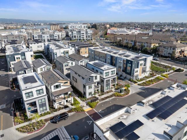 2815 Crusader, Alameda CA: https://media.crmls.org/mediaz/371d4bae-9f05-4ea7-ba14-bbace2c45549.jpg