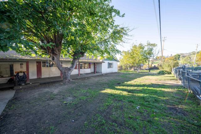 1245 Fleming Avenue, San Jose CA: https://media.crmls.org/mediaz/371df23a-3974-4b39-91fc-a2e5a7d879ab.jpg