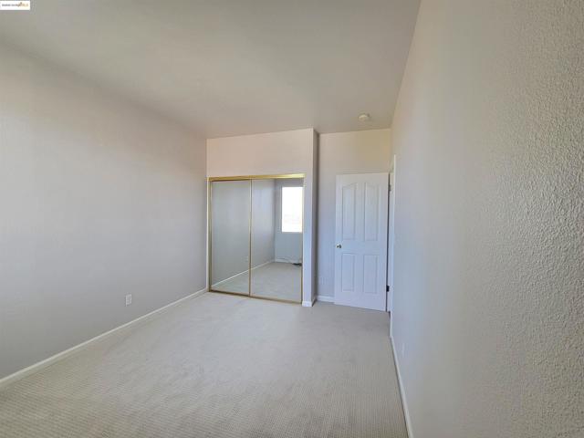 386 Bay Ridge Drive, Daly City CA: https://media.crmls.org/mediaz/371e2f04-9f4d-45ea-9046-59a5166553d4.jpg